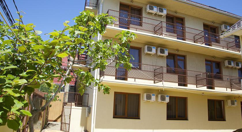 Гостиница на Тростниковой Улице Адлер-4