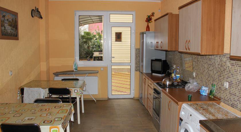 Гостиница на Тростниковой Улице Адлер-5