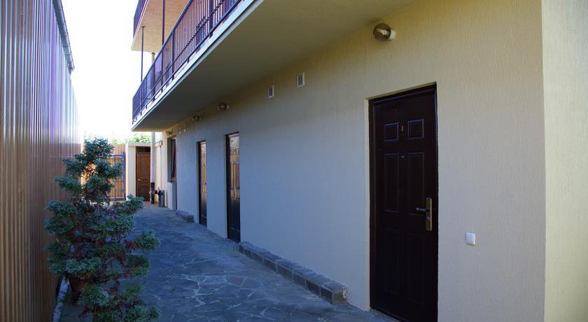 Гостиница на Тростниковой Улице Адлер-14