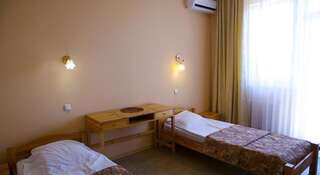 Гостиница на Тростниковой Улице Адлер Стандартный двухместный номер с 2 отдельными кроватями-6