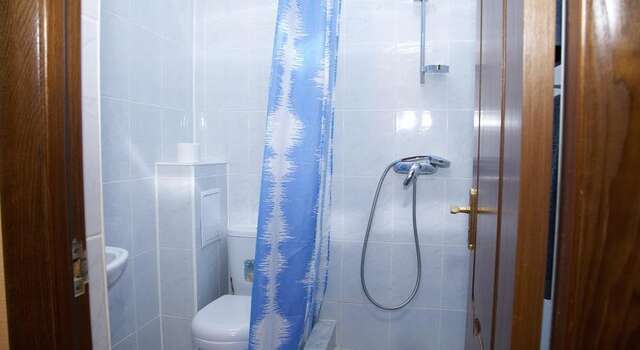 Гостиница на Тростниковой Улице Адлер-12